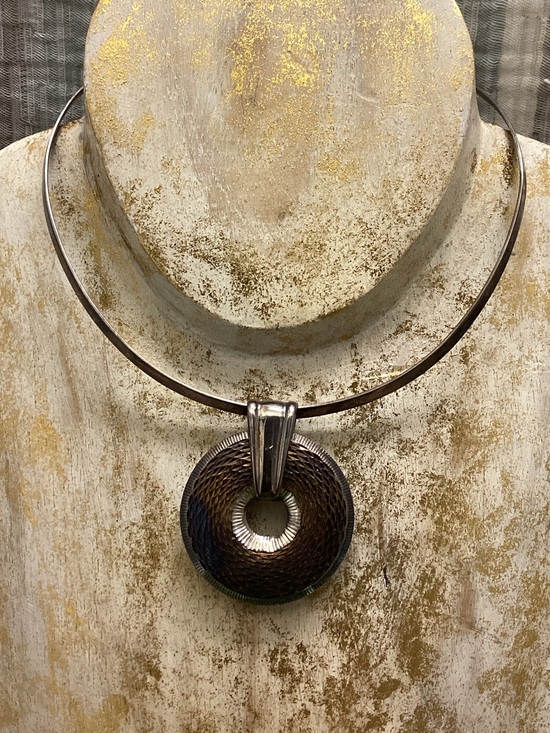 Unbranded Jewelry - Sterling silver spinner pendant on wire choker Space age Futuristic Modernist